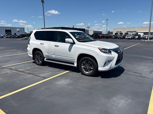 Used 2017 Lexus GX 460 Premium w/ Premium Package AWD/4WD image 8