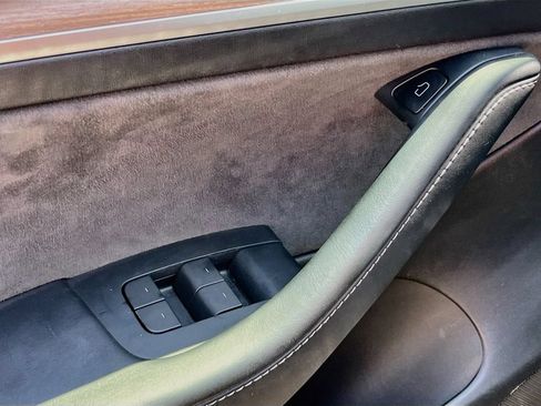 Used 2023 Tesla Model 3 Standard Range RWD image 17