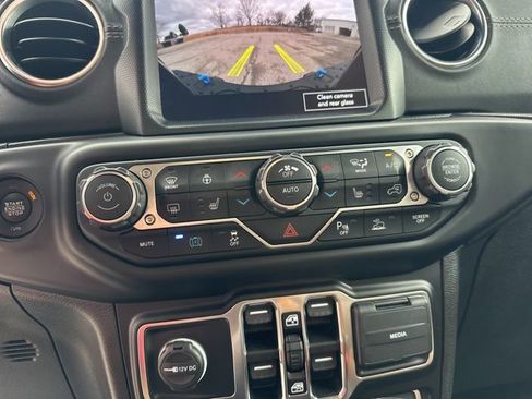 Used 2021 Jeep Wrangler Unlimited Rubicon 4xe w/ Steel Bumper Group image 31