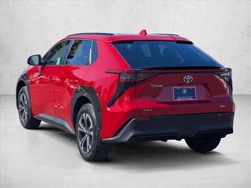 Used 2025 Toyota bZ4X AWD image 8