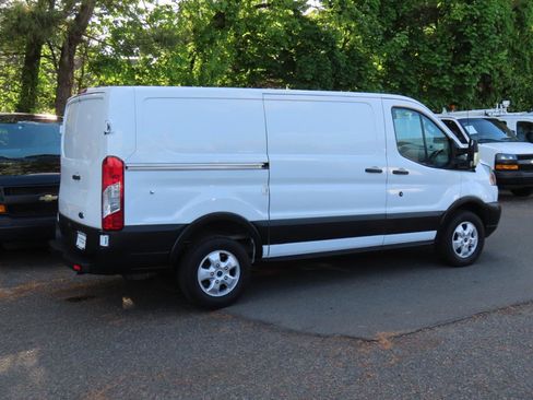 Used 2019 Ford Transit 250 130 Low Roof RWD image 6