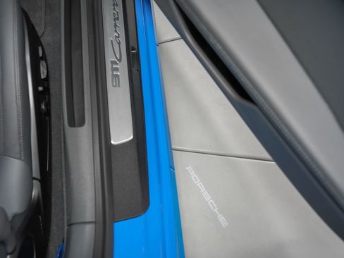 Used 2023 Porsche 911 Carrera w/ Sport Chrono Package image 33