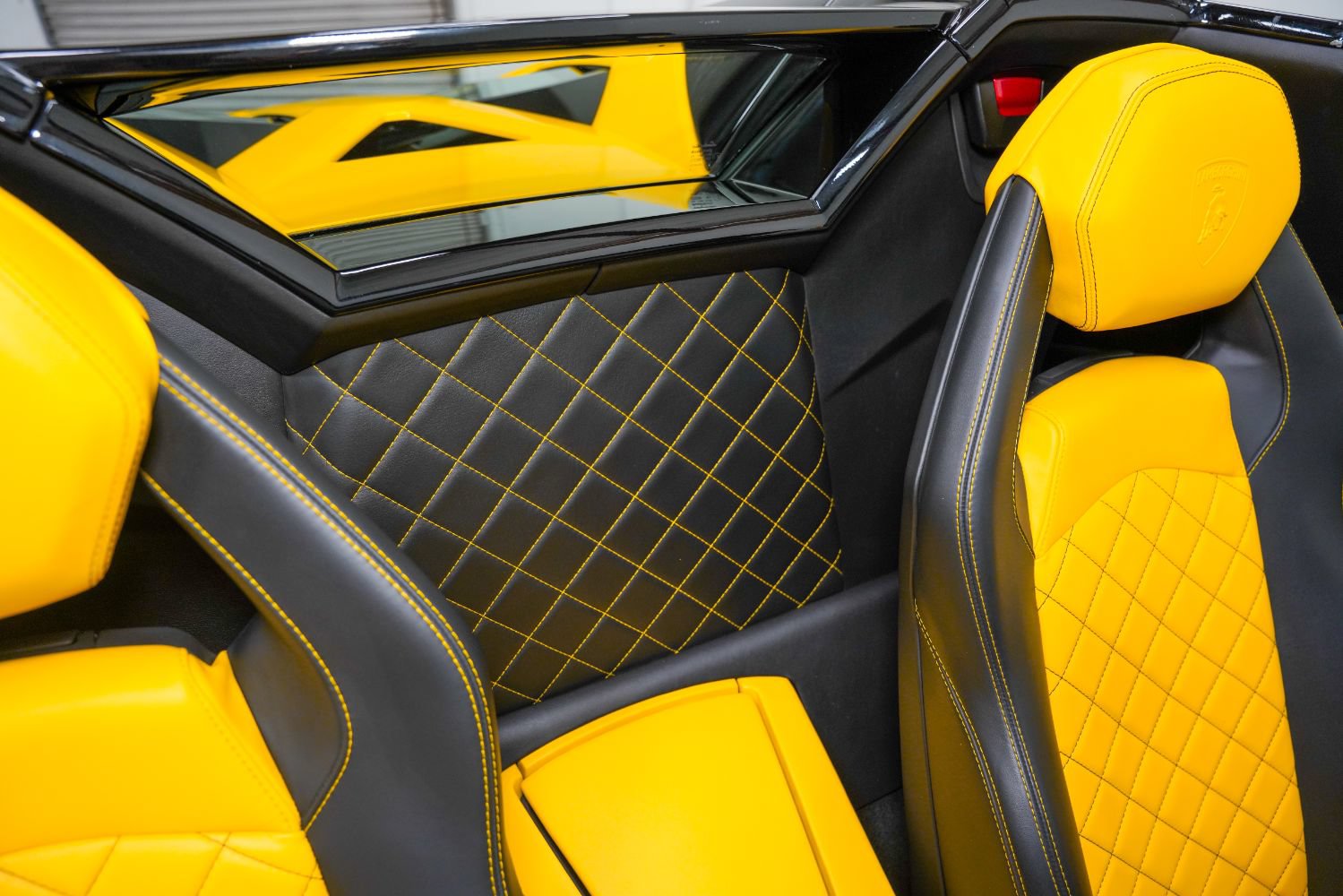 Used 2015 Lamborghini Aventador LP 700-4 AWD/4WD image 38