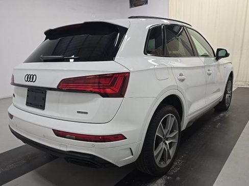 Used 2025 Audi Q5 2.0T Premium w/ Convenience Plus Package AWD/4WD image 2