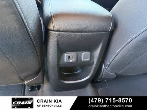 Used 2022 Chevrolet Colorado LT w/ LT Convenience Package image 28