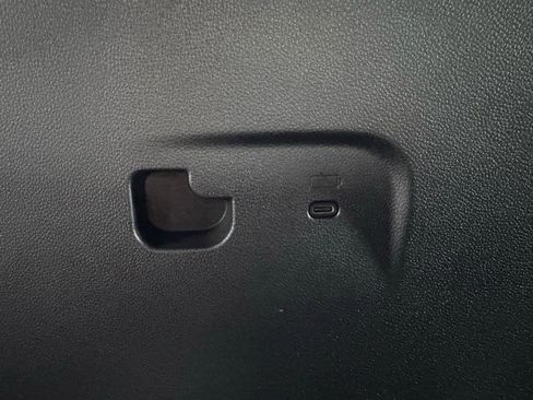 Used 2025 Chevrolet Traverse Z71 w/ Driver Confidence Package image 11