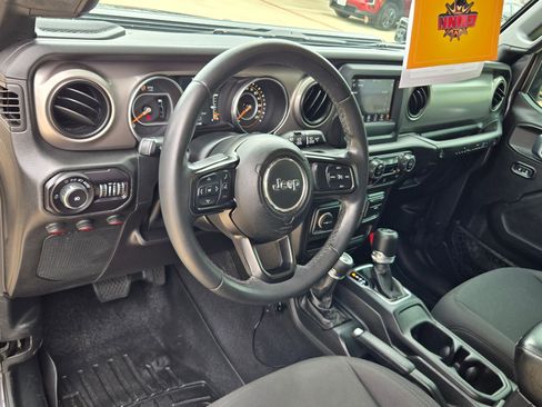 Used 2018 Jeep Wrangler Unlimited Sport S AWD/4WD image 10