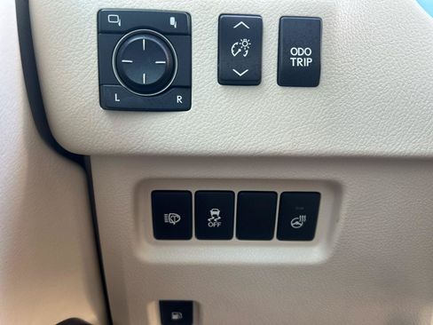 Used 2019 Lexus GX 460 Luxury AWD/4WD image 18