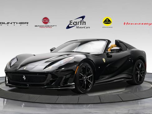 Used 2022 Ferrari 812 GTS RWD image 1