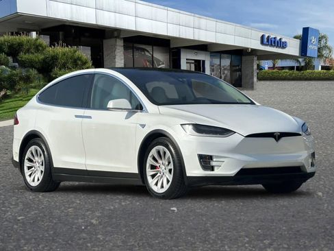 Used 2016 Tesla Model X P90D image 10