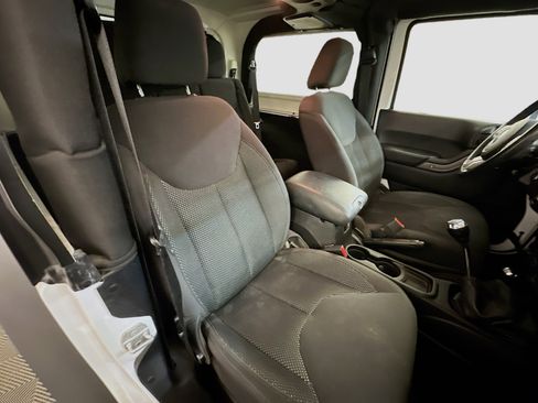 Used 2016 Jeep Wrangler Sport image 28