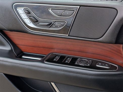 Used 2021 Lincoln Navigator Reserve image 14