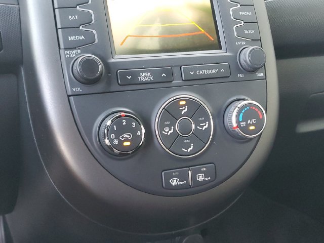 Used 2013 Kia Soul + w/ Audio Pkg FWD image 26