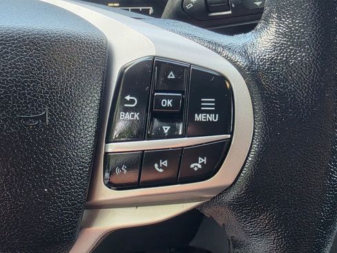 Used 2021 Ford Explorer XLT w/ Equipment Group 202A RWD image 22