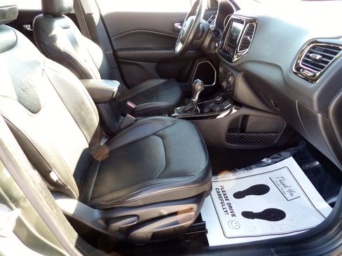 Used 2020 Jeep Compass Limited image 23