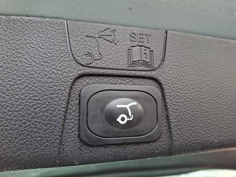 Used 2014 Ford C-MAX Energi SEL w/ Equipment Group 302A image 27