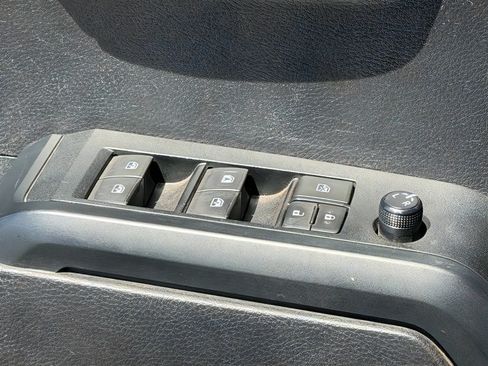 Used 2020 Toyota Tacoma SR RWD image 18