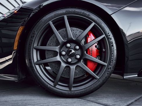 Used 2020 Ford GT Carbon Series RWD image 3