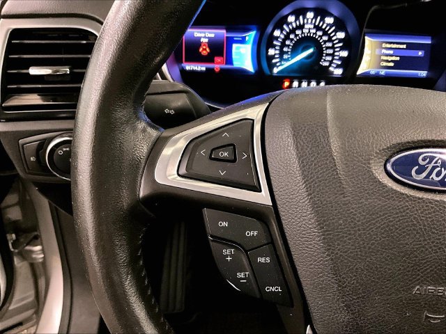 Used 2013 Ford Fusion SE FWD image 18