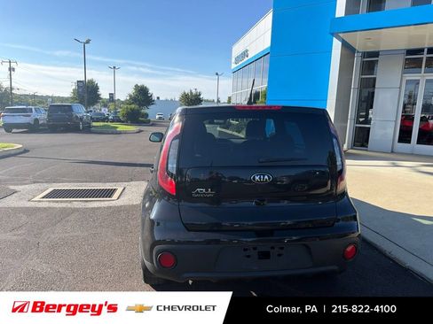 Used 2018 Kia Soul w/ Convenience Package FWD image 6