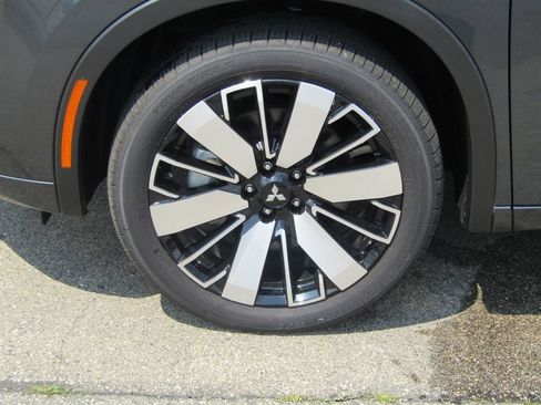 Used 2025 Mitsubishi Outlander SEL AWD/4WD image 5