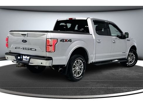 Used 2019 Ford F150 Lariat w/ Trailer Tow Package image 15