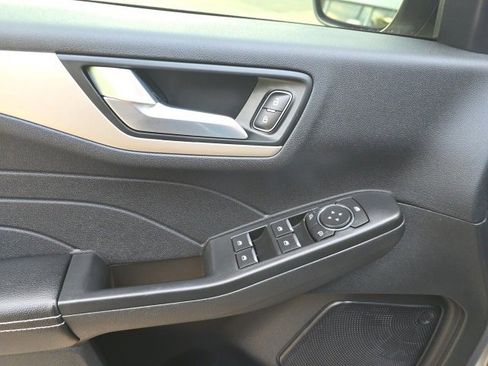 Certified 2022 Ford Escape SEL image 11