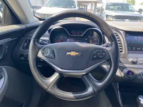 Used 2018 Chevrolet Impala LT w/ LT Convenience Package FWD image 15
