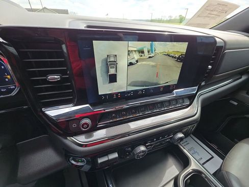 Used 2024 Chevrolet Silverado 1500 ZR2 w/ Technology Package AWD/4WD image 17