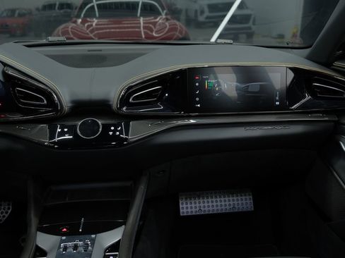 Used 2023 Ferrari Purosangue image 33