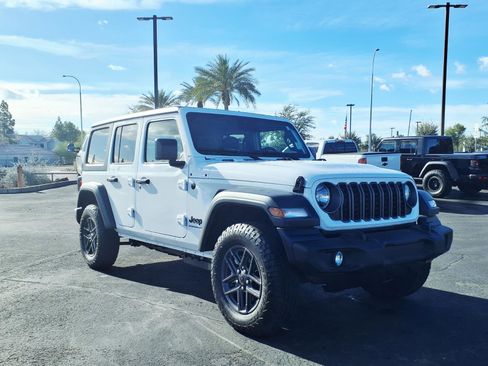 Used 2026 Jeep Wrangler Sport image 8