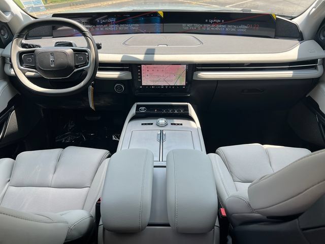 New 2026 Lincoln Navigator Reserve AWD/4WD image 26