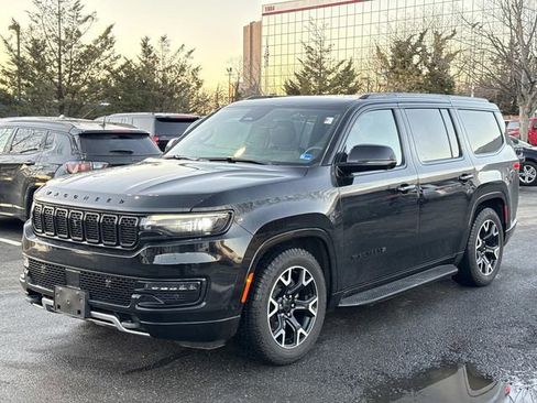 Used 2025 Jeep Wagoneer Series II image 5