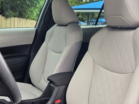 Used 2025 Toyota Corolla Cross L FWD image 13