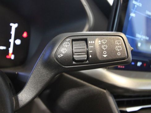 Used 2025 Ford Escape SE image 13