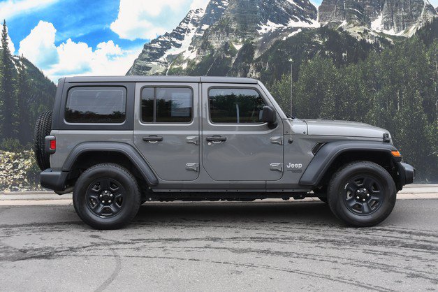 Used 2018 Jeep Wrangler Unlimited Sport AWD/4WD image 2