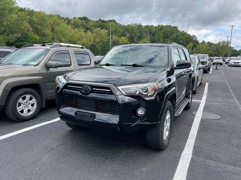 Used 2023 Toyota 4Runner SR5 AWD/4WD image 1