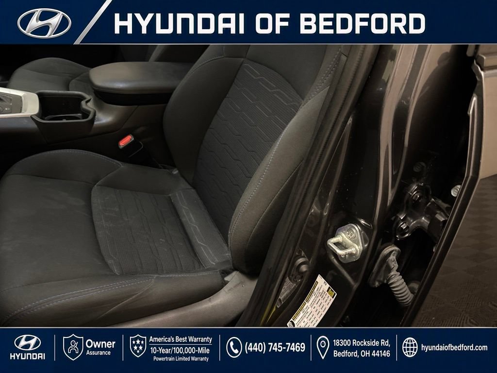Used 2023 Toyota RAV4 SE w/ Convenience Package AWD/4WD image 15