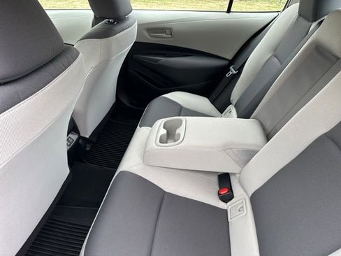 Used 2025 Toyota Corolla LE w/ LE Premium Package image 19