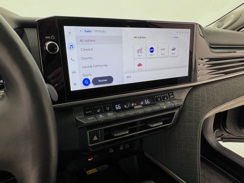 Used 2025 Toyota Camry XLE w/ Premium Plus Package image 19