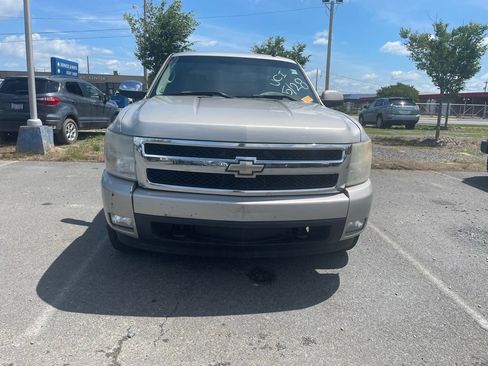 Used 2008 Chevrolet Silverado 1500 LTZ w/ Safety Package RWD image 5