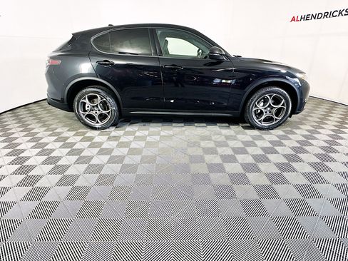 Used 2025 Alfa Romeo Stelvio Sprint w/ Convenience Package image 2