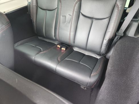 Used 2018 Jeep Wrangler Sahara w/ Connectivity Group image 29