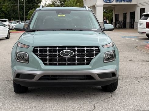 New 2026 Hyundai Venue SEL FWD image 2