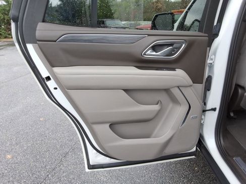 Certified 2023 GMC Yukon SLT w/ SLT Premium Package image 17