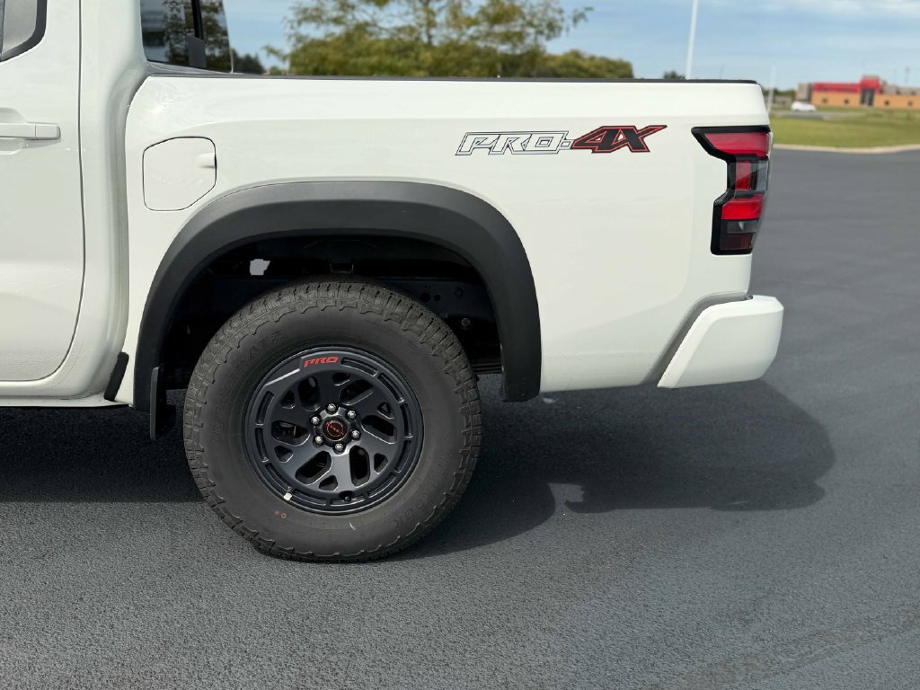 Used 2026 Nissan Frontier PRO-4X AWD/4WD image 13