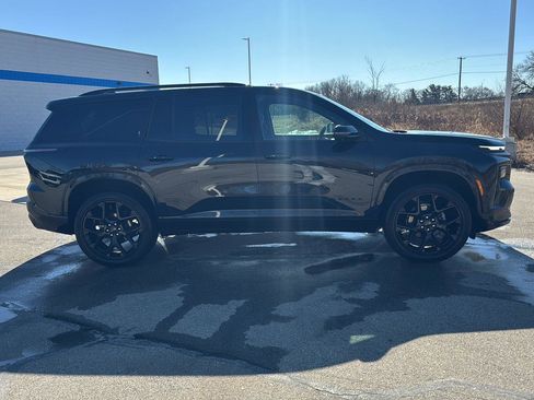 Used 2024 Chevrolet Traverse RS w/ LPO, Floor Liner Package image 8