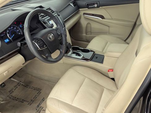 Used 2012 Toyota Camry XLE image 4