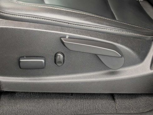 Used 2019 Chevrolet Colorado Z71 w/ Z71 Midnight Edition AWD/4WD image 18