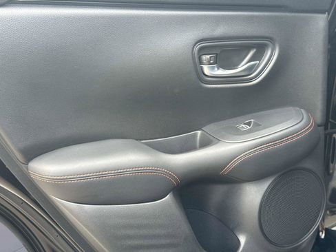 Certified 2025 Honda HR-V Sport image 12
